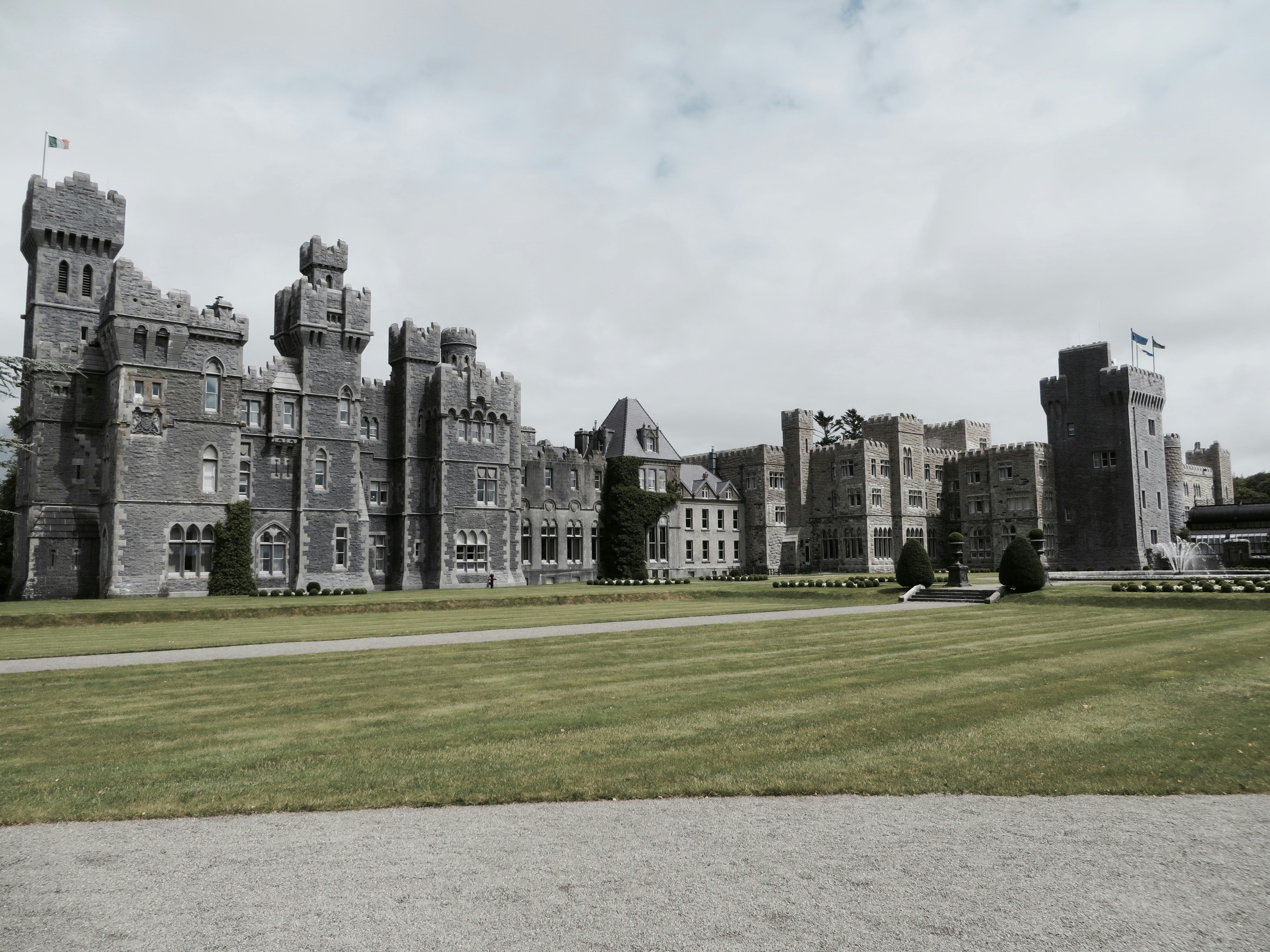 Regal Architecture